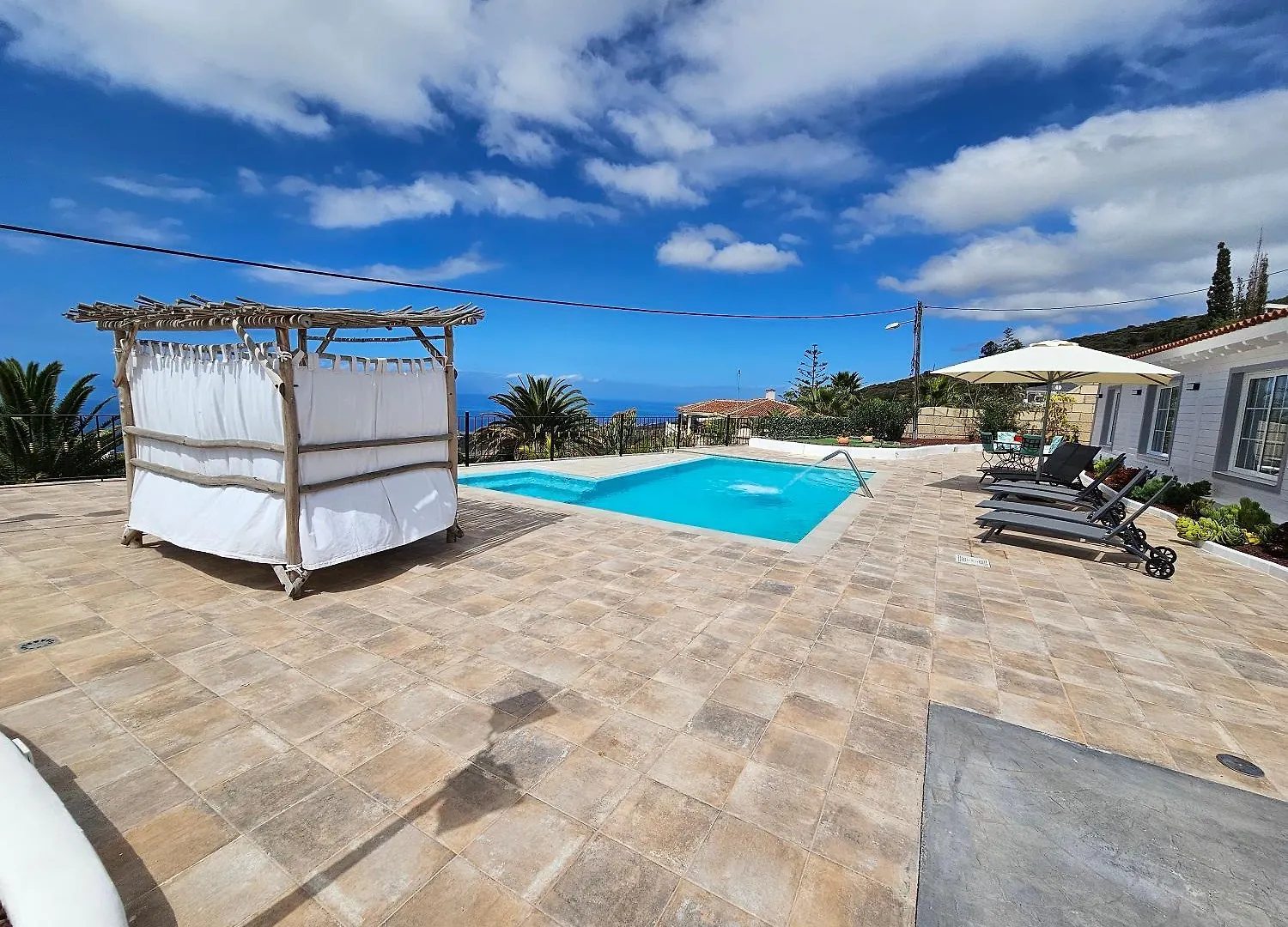 Villa La Paz Con Piscina Y Yacuzzy Integrado Costa Adeje  0*, Costa Adeje (Tenerife)