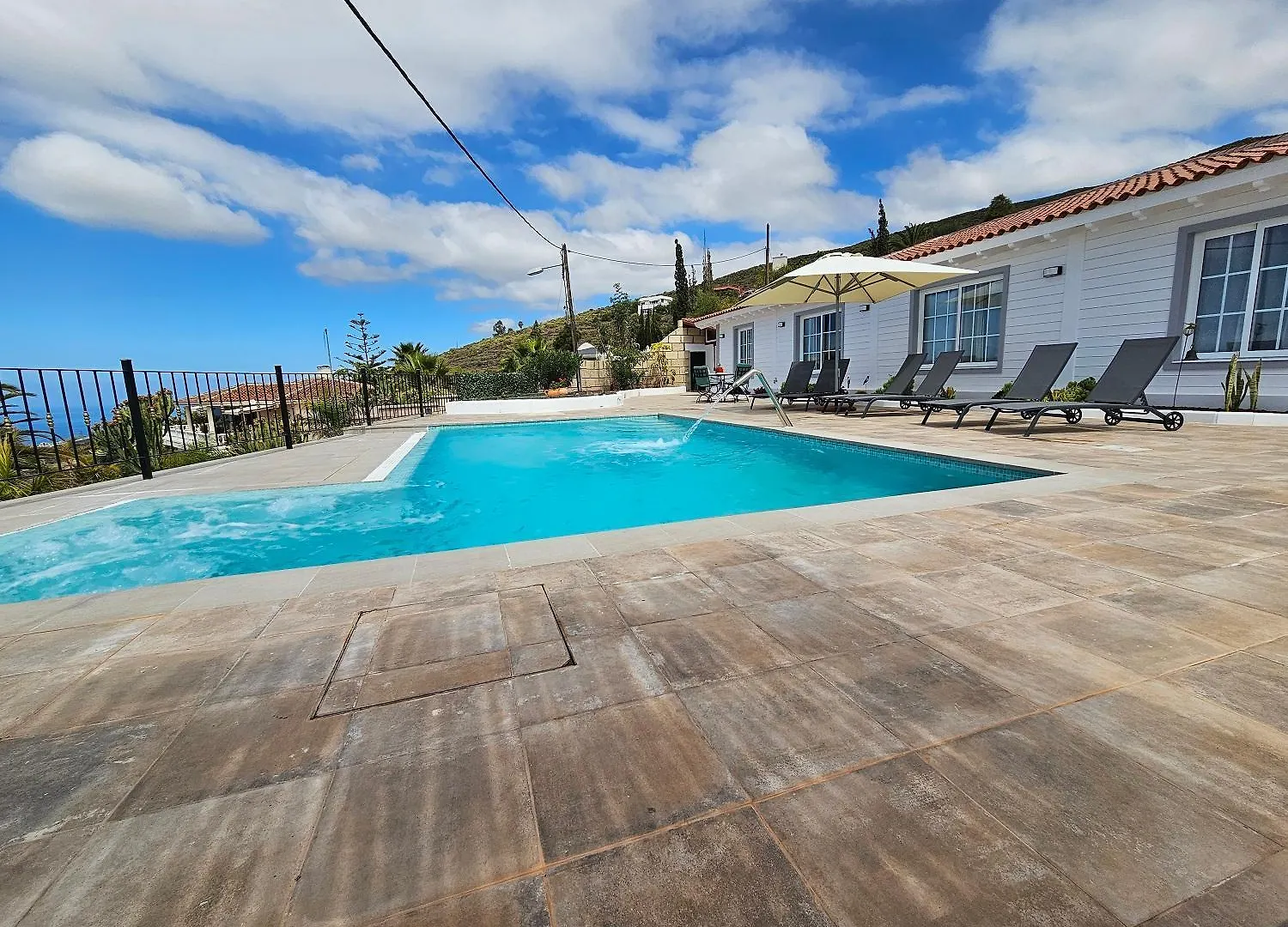 Villa La Paz Con Piscina Y Yacuzzy Integrado Costa Adeje   Costa Adeje (Tenerife)