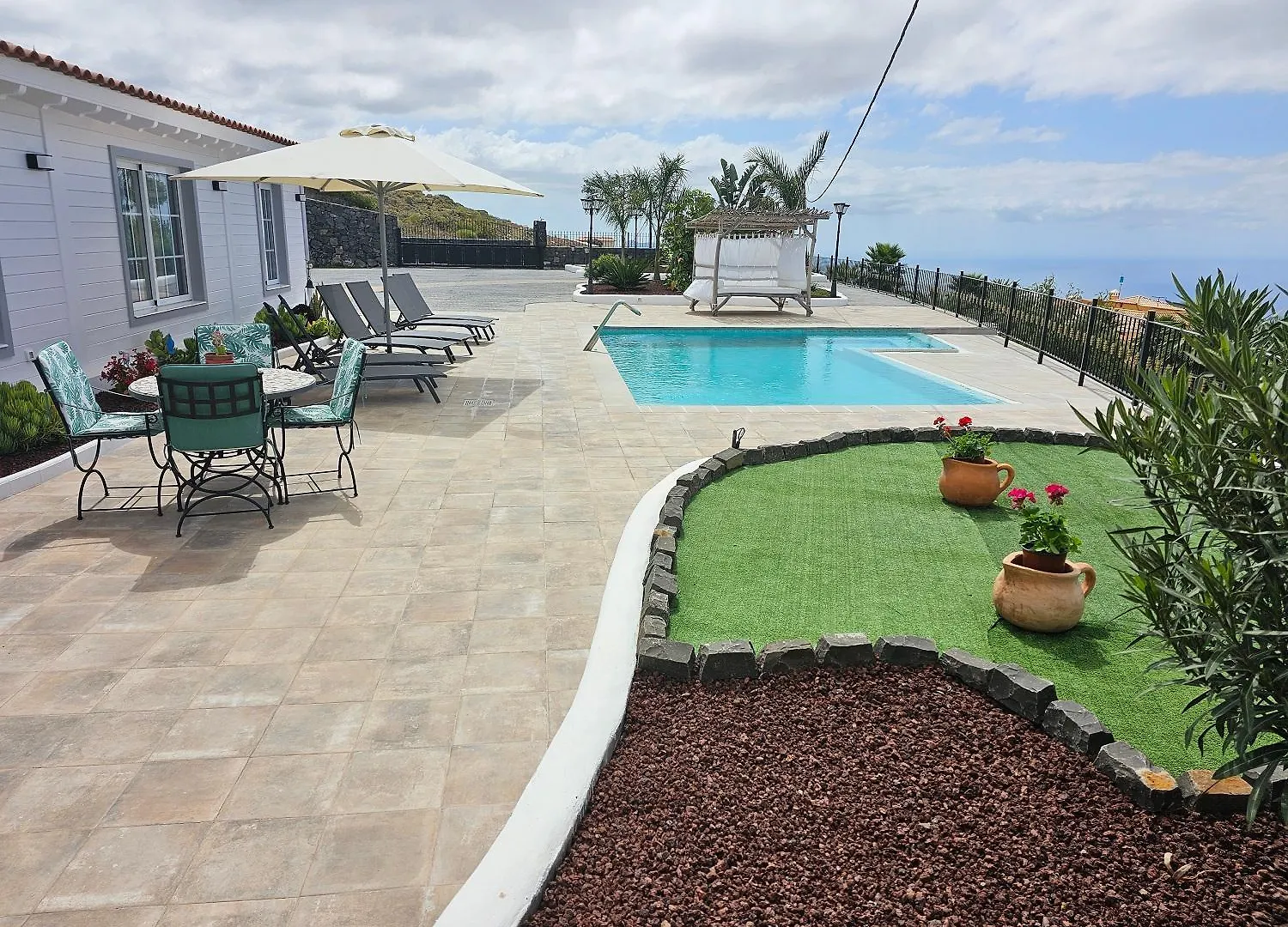 Villa La Paz Con Piscina Y Yacuzzy Integrado Costa Adeje  0*, Costa Adeje (Tenerife)